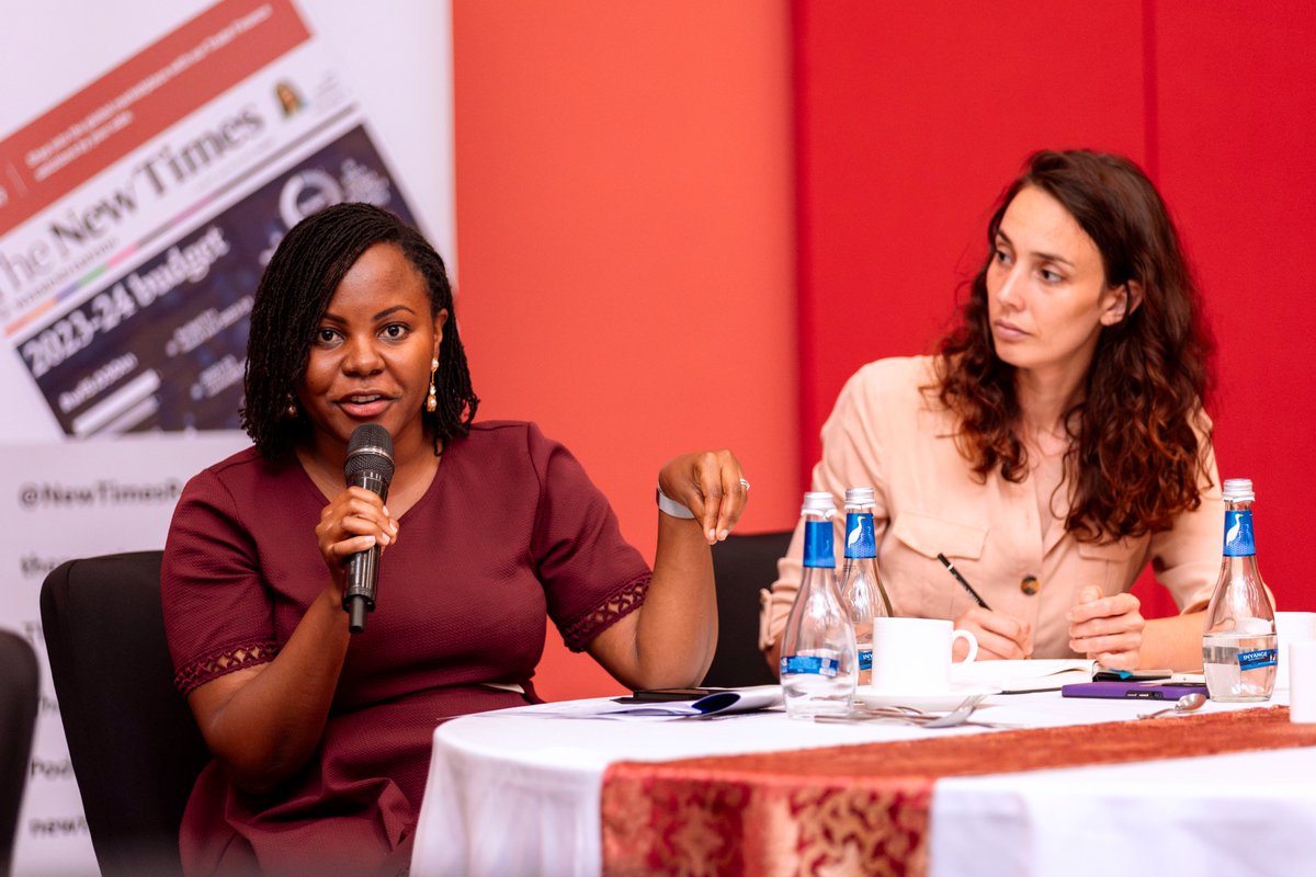RWAMREC joined the @NewTimesRwanda Breakfast meeting, spotlighting their dedication to partnerships and a #genderlens. Why gender? 91% of reporters see the need for representation, but only 69% actively seek both voices. Just 43% include women as experts in male-dominated fields.