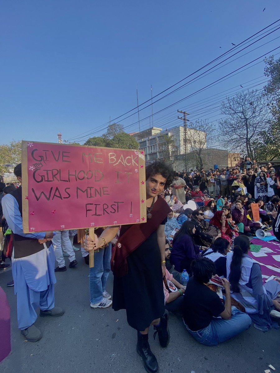 “Give me back my girlhood it was mine first!”

#auratmarch #AuratMarch2024