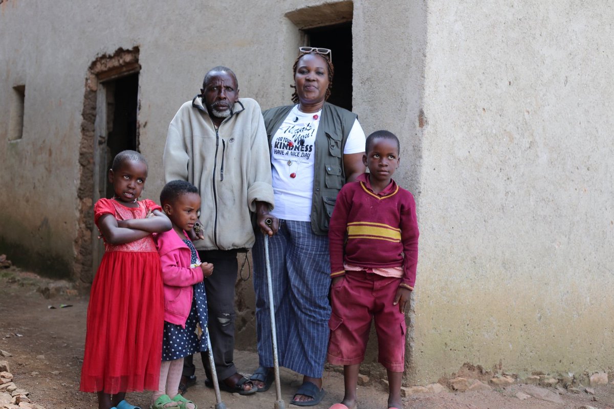 Itsinda ry'umufatanyabikorwa yakiriwe na Vm ED Bwana UWIHOREYE Patrick ari kumwe n'Ubuyobozi bw'Umurenge wa Kageyo. 
Hakozwe inama yo kuganira ku bikorwa by'Umufatanyabikorwa hanasurwa abagenerwabikorwa bubakiwe amashyiga arondereza ibicanwa hanasuwe site izacibwaho amaterasi.