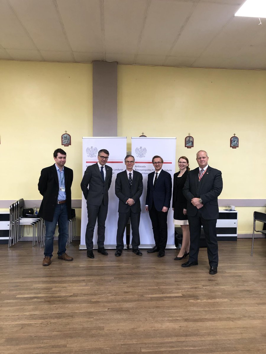 Nice meeting Bartlomiej Milewski Polish Vice Consul and Dr Simon Selby Hon Pro Consul today - processing passports for Polish residents in Trowbridge. Pictured here with team and Cllr Antonio Piazza⁩ 🇬🇧🇵🇱