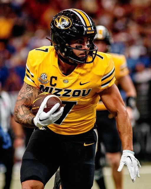 jakore smith (@jakoresmithh) on Twitter photo #AGTG Blessed to receive a(n) offer from The University of Missouriβ«οΈπ‘ <a href="/CoachDjSmith/">DJ Smith</a> <a href="/MizzouFootball/">Mizzou Football</a> <a href="/ParkviewLr/">Little Rock Parkview Football</a> <a href="/smanellums/">Coach Nellums</a> <a href="/BobbyBolding/">bobby bolding</a> <a href="/TrueBuzzFB/">True Buzz Athletics</a> #AGTG Blessed to receive a(n) offer from The University of Missouriβ«οΈπ‘ <a href="/CoachDjSmith/">DJ Smith</a> <a href="/MizzouFootball/">Mizzou Football</a> <a href="/ParkviewLr/">Little Rock Parkview Football</a> <a href="/smanellums/">Coach Nellums</a> <a href="/BobbyBolding/">bobby bolding</a> <a href="/TrueBuzzFB/">True Buzz Athletics</a>