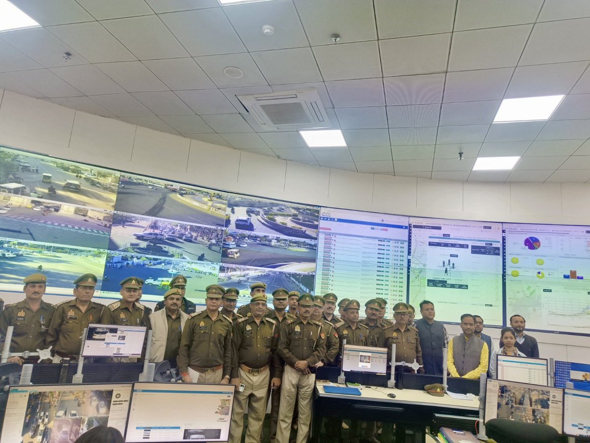 Training and Awareness Program for UP Police Radio Department personnel at ITMS & Safecity Projects, Lucknow Smart City. #SmartCityKiSmartKahani #SmartCity #Lucknow #ITMS #SafeCity @LucknowDivision @SmartCities_HUA @Uppolice @MoHUA_India