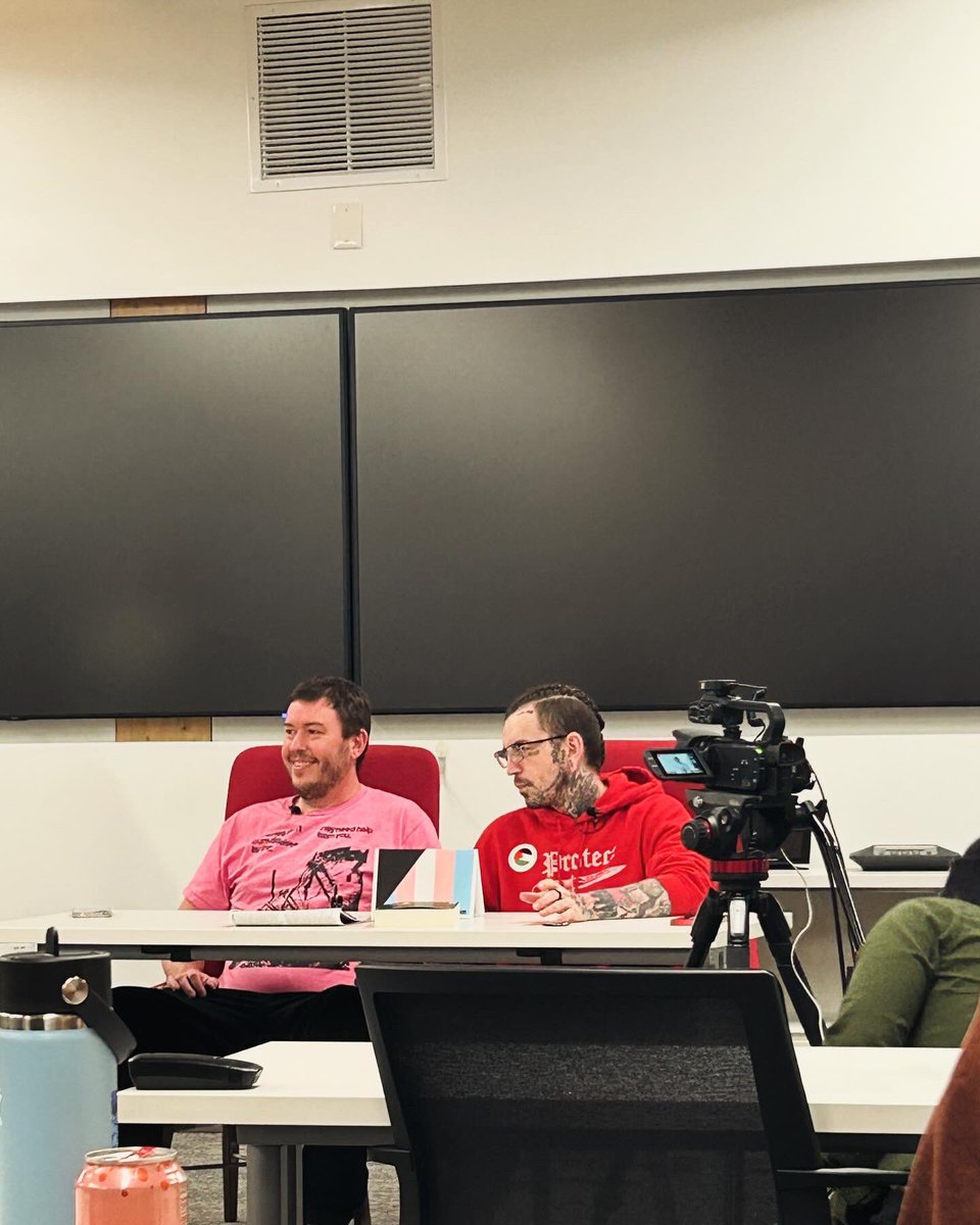 Support_Eric_King tweet media