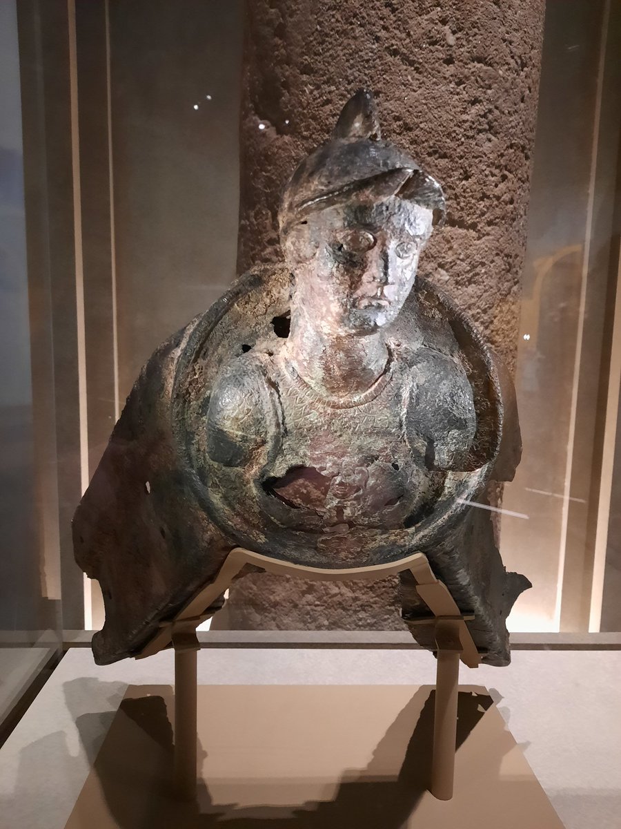 Este impresionante busto de Minerva formaba parte de la proa de uno de los barcos desguazados tras  la batalla de Actium, en el 31 a.C. #LegionExhibition 📷 Sergio Geijo