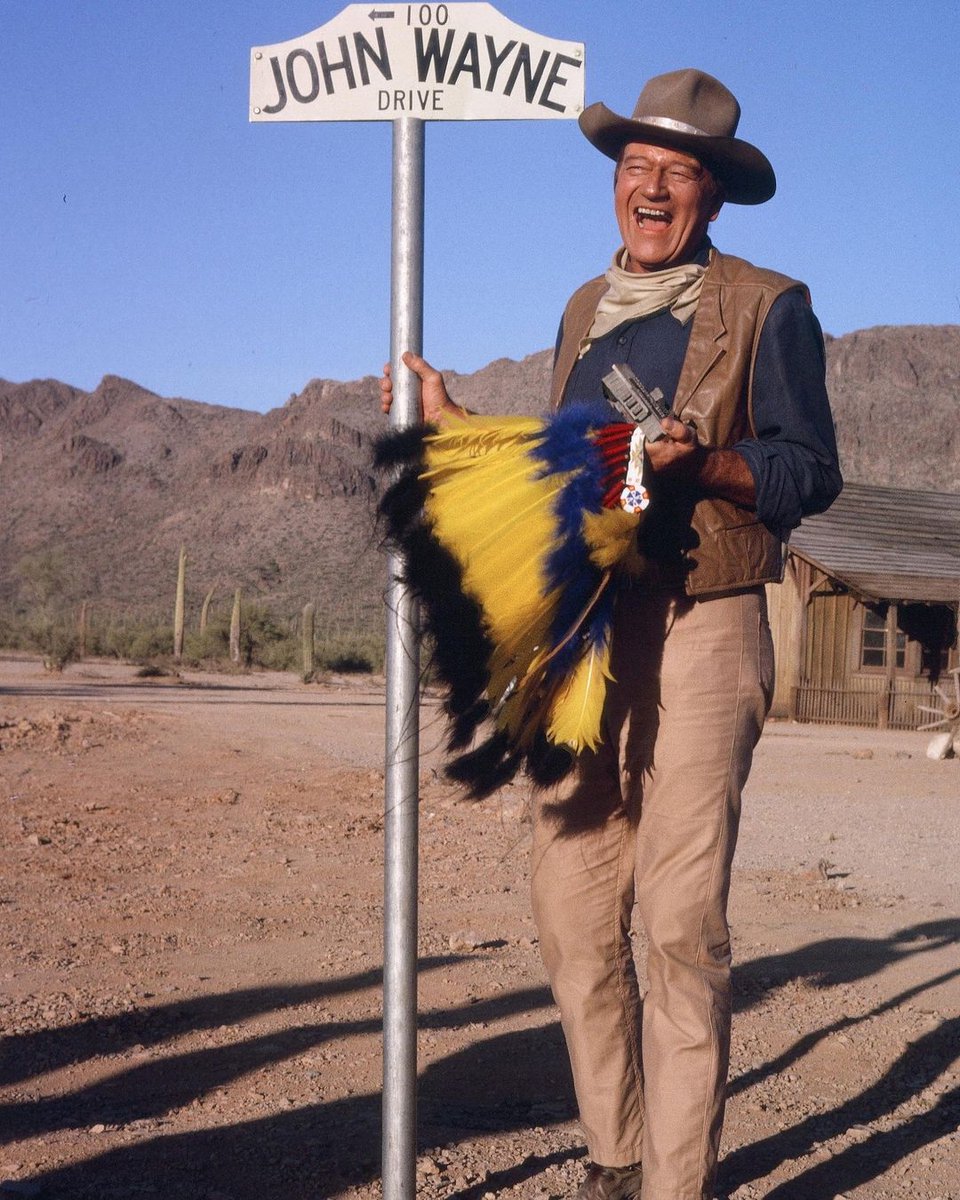 Rio Lobo (1970)
Happy Friday pards and pardets
Hope it makes you as happy as the Duke with a street named after him was in this photo haha
#johnwayne #theduke #riolobo #johnwaynemovies
#howardhawks #westerns #westernmovies #cowboy
#wildwest #thewildwest #oldtucson #1970s #70s