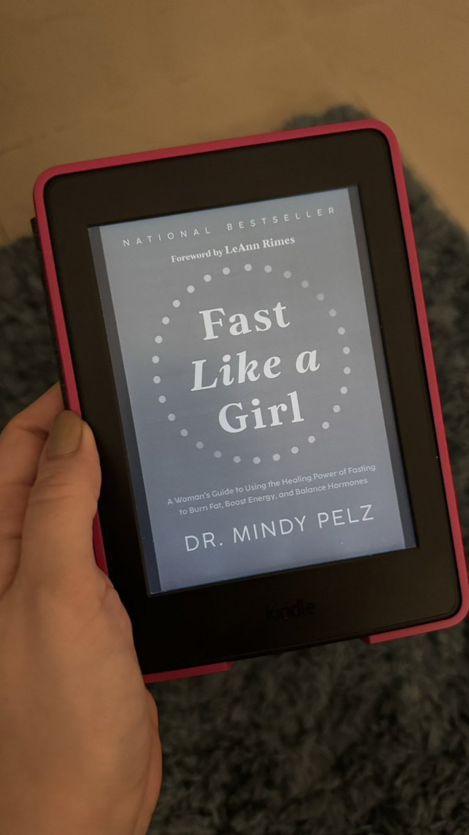 Book No. 2 ☑️

“Healing begins when you can forgive yourself for the past.”

This was a really insightful and well explained book both on health in general and fasting as a healing instrument for women. 

Enjoyed the down-to-earth writing style and actionable steps. 

4/5 ⭐️