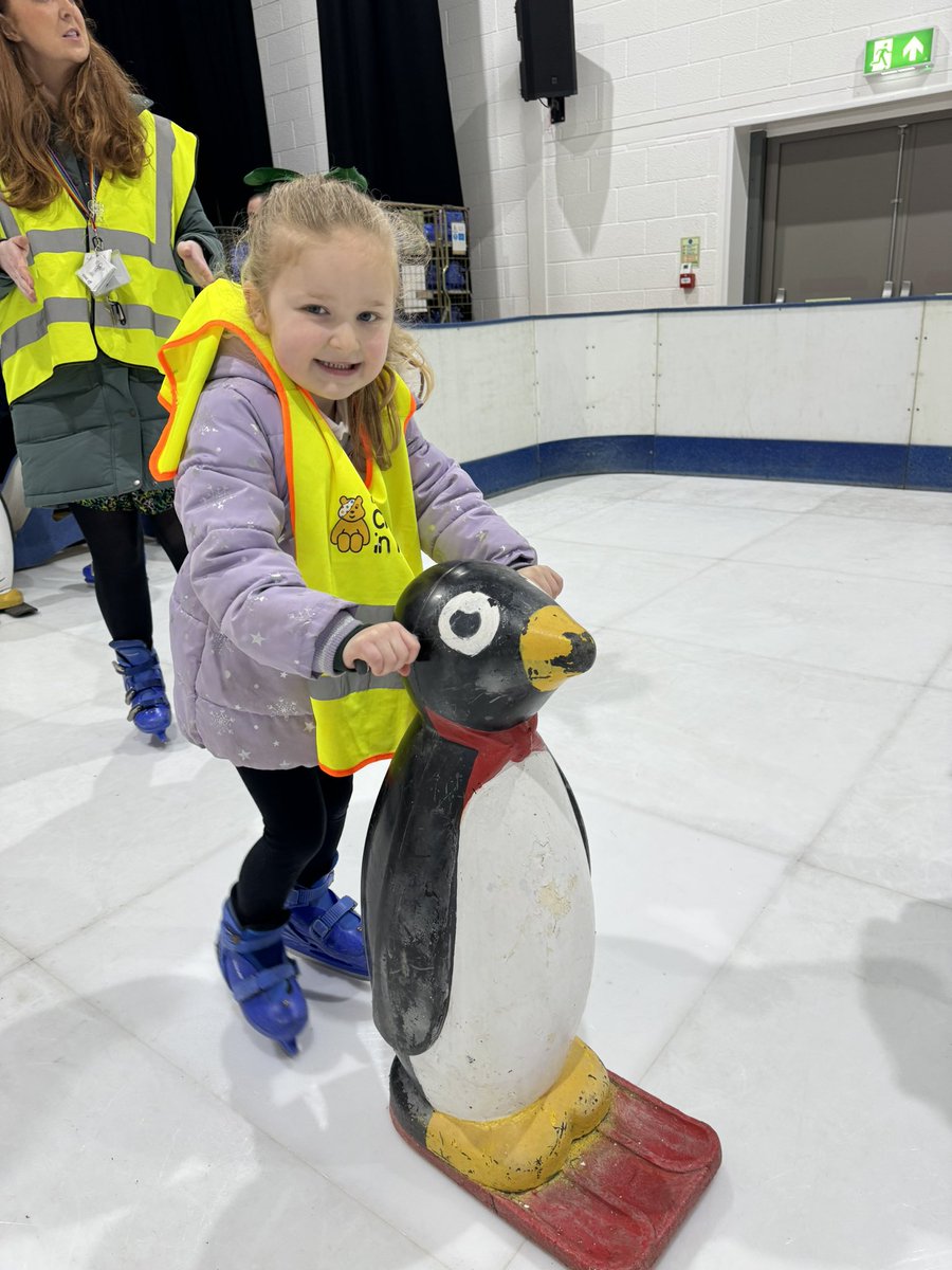 stasaphvp's tweet photo. 🐞 NARNIA DAY 🏹⛸️🦁
We loved our morning at @FairholmePrep thank you for this amazing experience! #VPHC https://t.co/6nb9GeFQiw