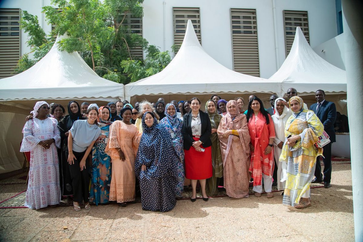 PanascoIsabel's tweet photo. Bonne fête à toutes les #Mauritaniennes et à toutes les femmes du monde ! Nous avons aujourd’hui échangé avec des femmes aux parcours inspirants en 🇲🇷 aux côtés de la Directrice Régionale du Développement Humain pour la @BM_Afrique,Trina Haque. 
#8MarchInternationalWomensDay https://t.co/fw8PE6Bjqq
