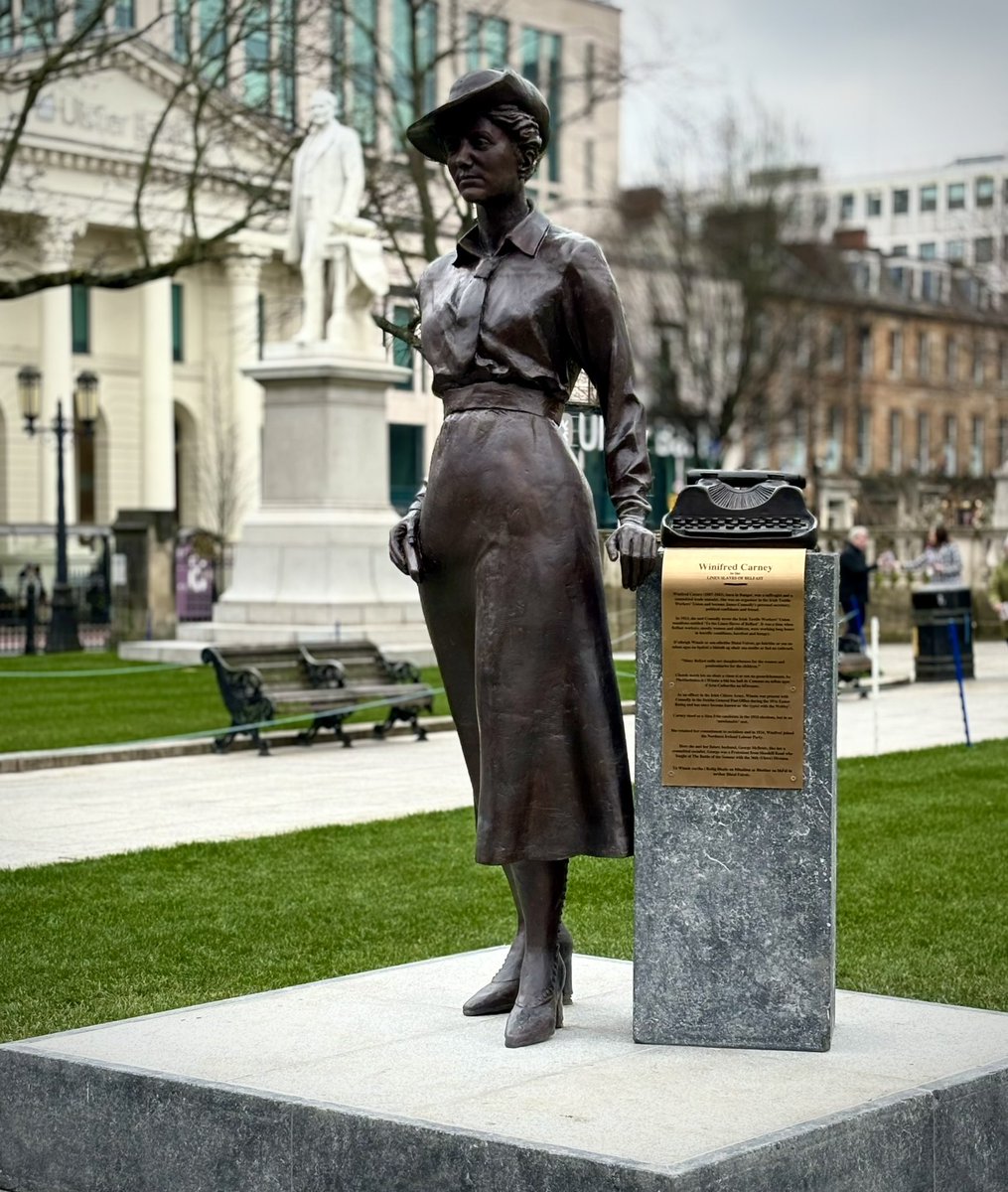 A hugely significant #InternationalWomensDay as a statue of Winifred Carney, renowned Republican, Trade Unionist and one of the last women to leave the GPO in 1916, was unveiled in the grounds of Belfast City Hall 👏🏼 ▪️‘The Typist with the Webley’ 1887-1943