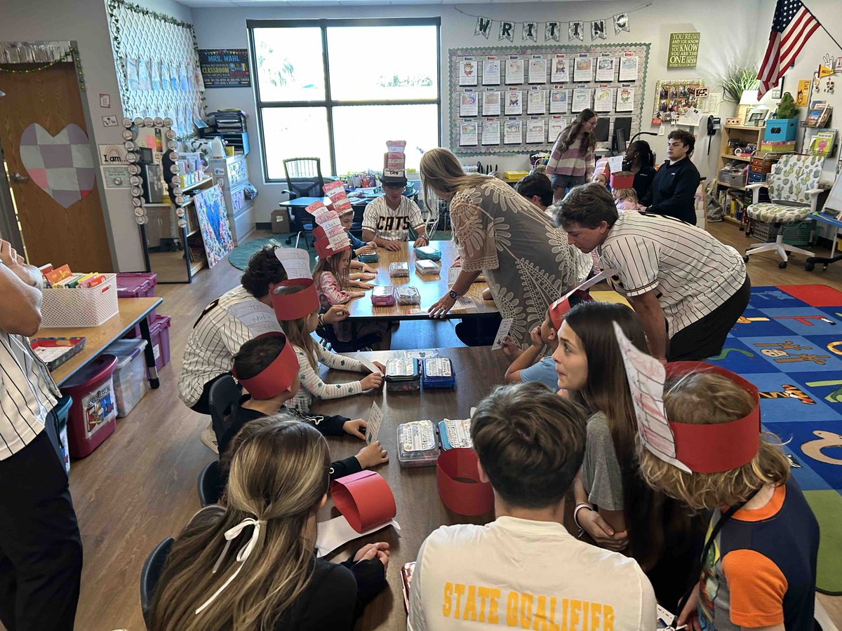 Thank you Saguaro students for stopping by Kiva and encouraging our cougars!