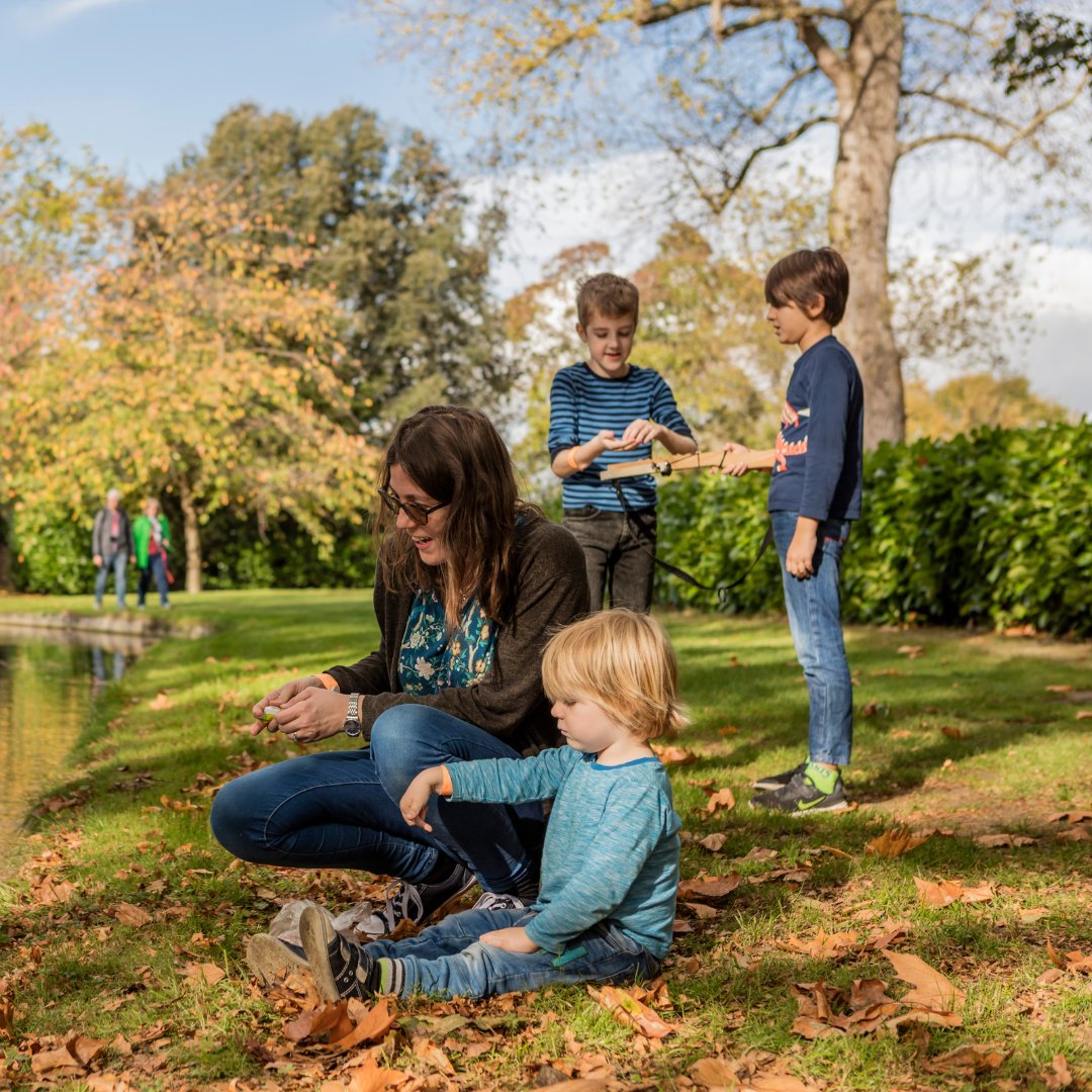What better way to thank your mum for everything she does this Mother’s Day than to talk her to the peaceful, beautiful gardens of Eltham Palace this Sunday. Explore this London oasis before indulging in a treat or two in our café >>> english-heritage.org.uk/visit/places/e…