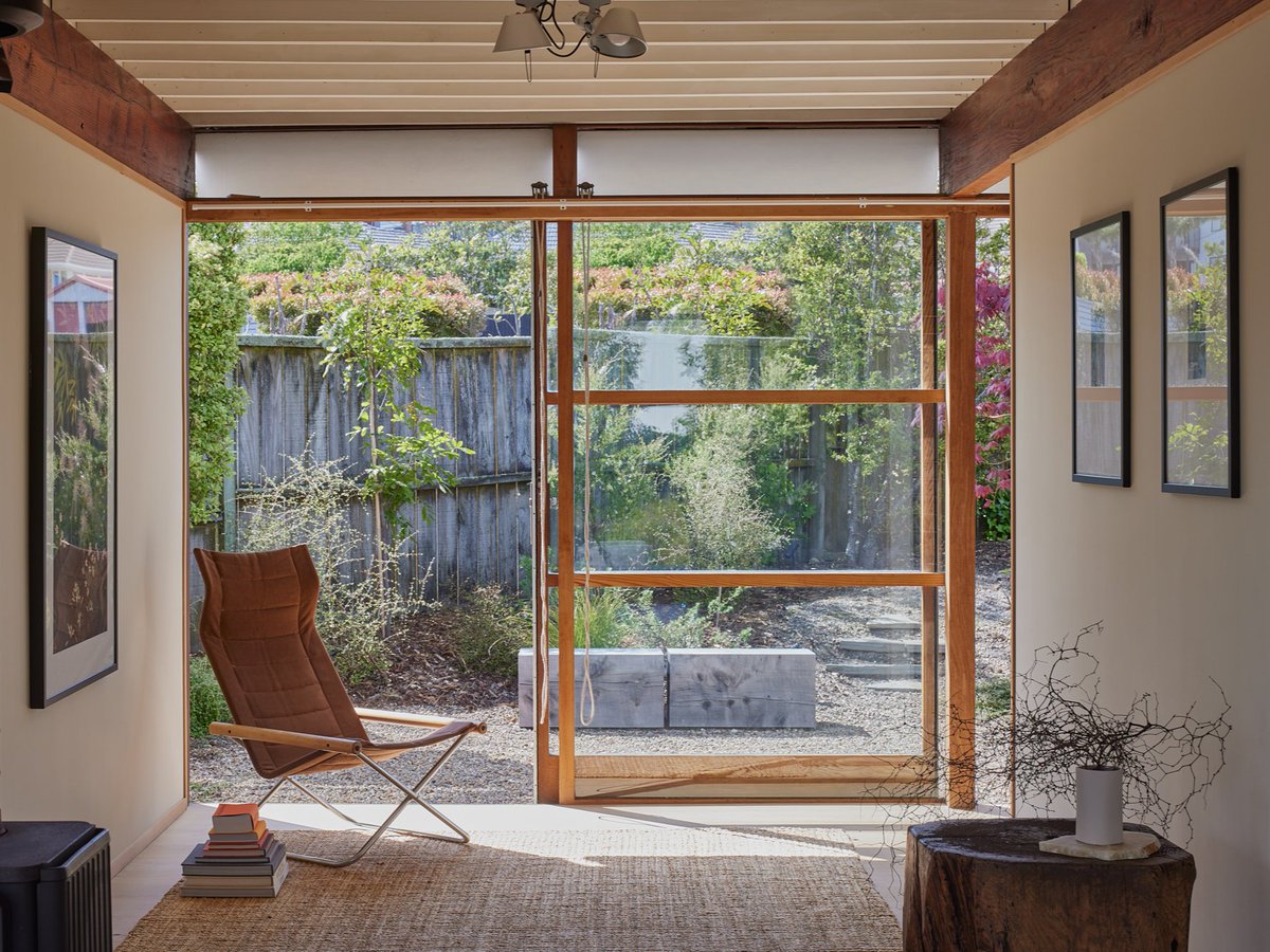 WhiddonGlass's tweet image. For the folk who can&apos;t get enough sunshine and fresh air.
-
#largewindows #glasscompany #customwindows #glassdoors #remodeling
Photography by Simon Wilson.