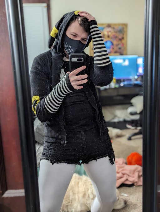 Adopt me UwU #Femboy #SceneKid #Umbreon https://t.co/yj09pMAXXL<a href="/tag/femboy"class="tags">#Femboy</a><a href="/tag/scenekid"class="tags">#SceneKid</a><a href="/tag/umbreon"class="tags">#Umbreon</a>