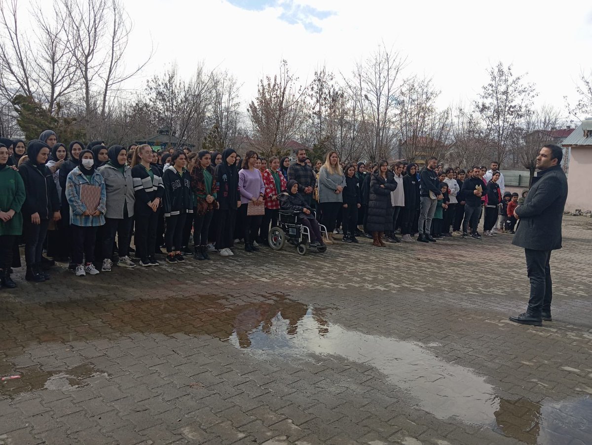 HaskoyMtal's tweet photo. 1-7 Mart deprem haftası nedeniyle okulumuzda ''Deprem anı ve Tahliye Tatbikatı '' yaptık. https://t.co/Pa3THBBbyM