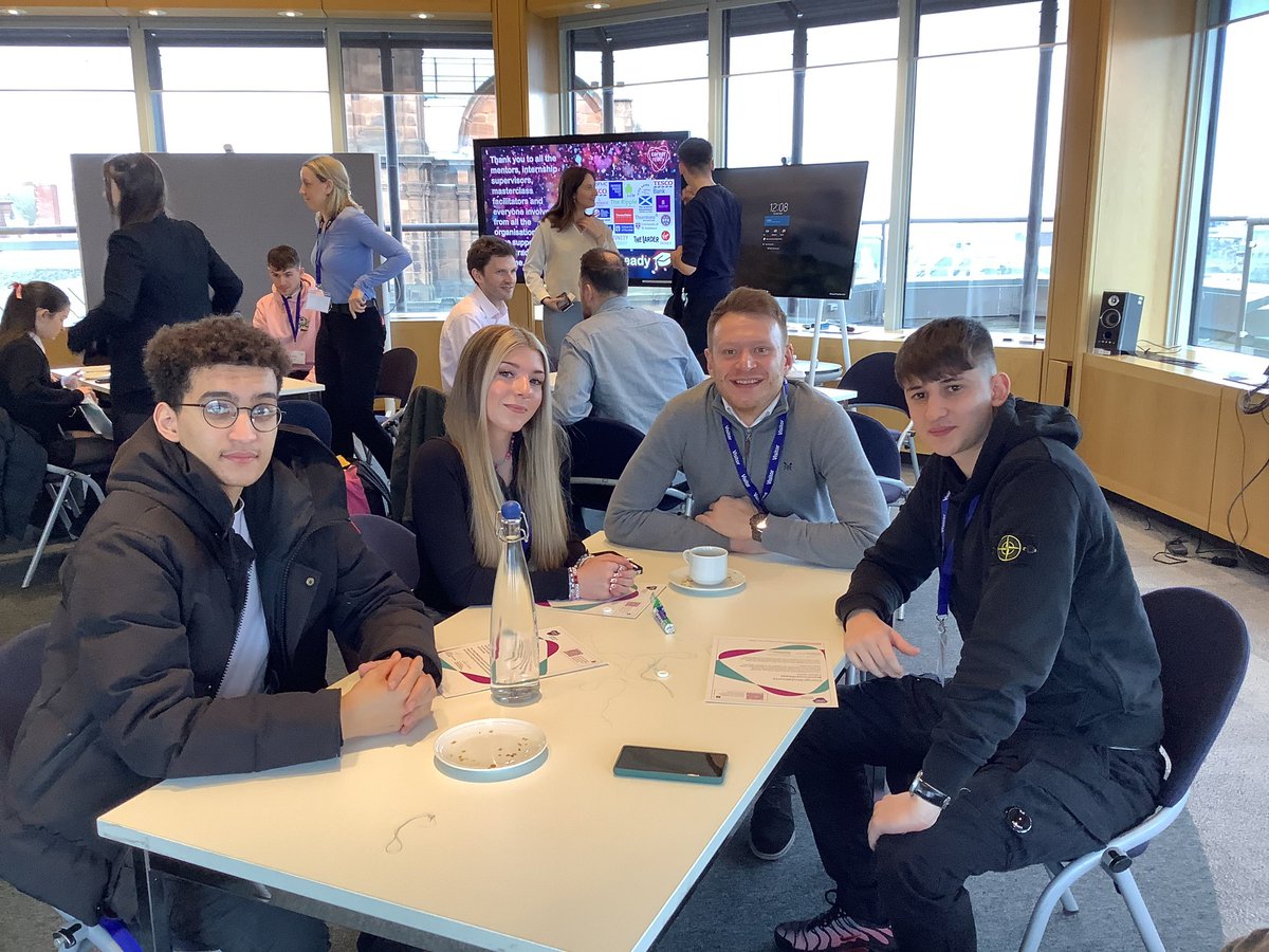 GracemountHigh's tweet photo. Mr Kilday attended the Career Ready Graduation event yesterday with three of our students who graduated this year: Shauyb Leyeri, Alex Aitken and Emily Finlayson. Lots of success stories shared - well done all π @CareerReadyUK #scotgrad24 https://t.co/ojLBggVLpP