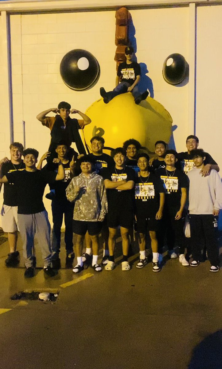 Good Luck to our EC Powerlifters today at Regionals! The boys are competing for a chance at State! #WeAreEC @ArriolaSuzette @ECISDtweets @booster_ec @_ECPowerlifting