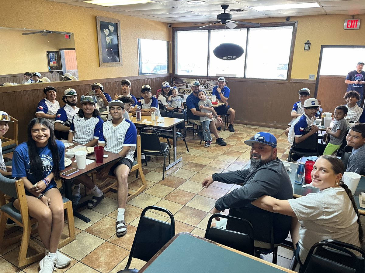 Somerset Baseball (@shsbaseball28) on Twitter photo Gotta fuel the body! About to head out to Blanco! Thank you Rick and Leslie Martinez for buying breakfast for the kids! #PUSH <a href="/SomersetAth1/">Somerset Bulldogs Athletics</a> Gotta fuel the body! About to head out to Blanco! Thank you Rick and Leslie Martinez for buying breakfast for the kids! #PUSH <a href="/SomersetAth1/">Somerset Bulldogs Athletics</a>