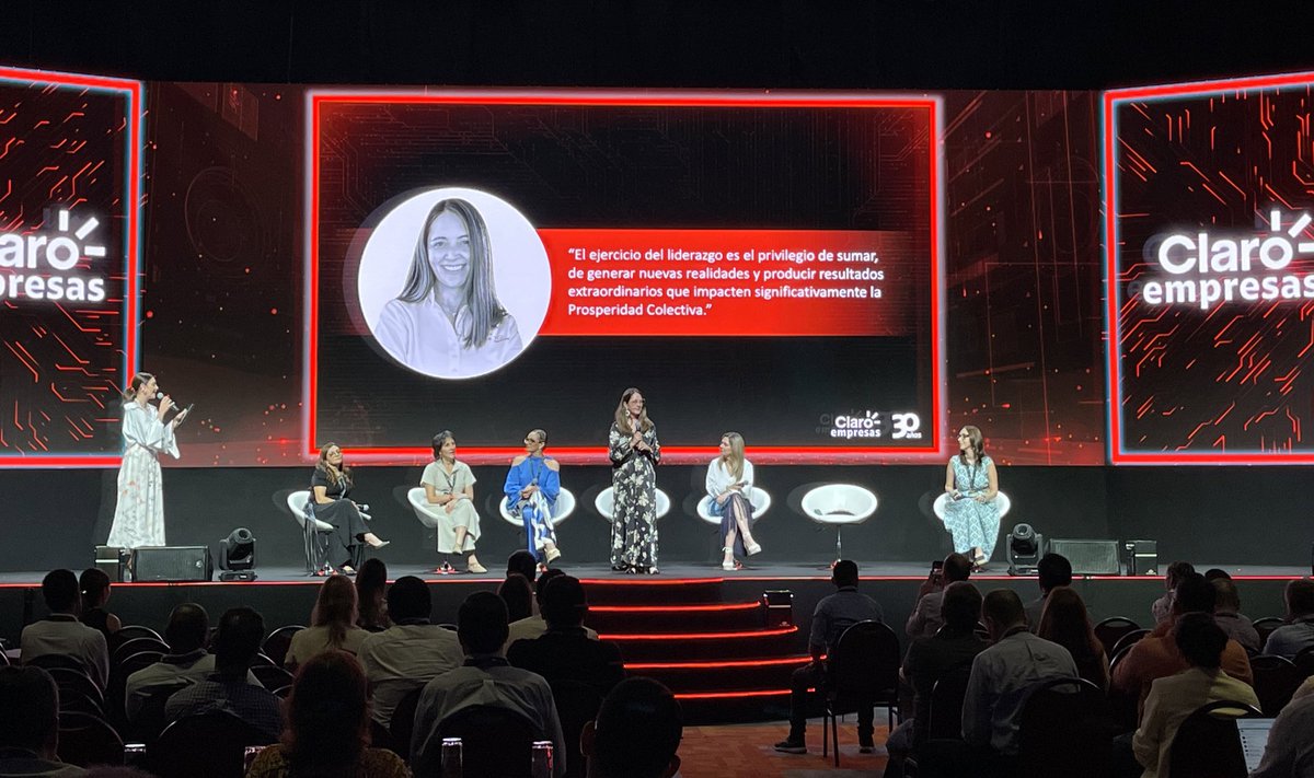 En #ClaroTechSummit <a href="/ClaroColombia/">Claro Colombia</a> un potente panel de Mujeres que lideran e inspiran 🇨🇴 

Maria del Pilar Bolivar - TGI
Judieth Buelvas - Veolia Colmbia
Martha Moreno - Certicámara
Maria Elisa Escolar - Claro
Julia Fernandez - Nexa 

💪🏻👏🏻