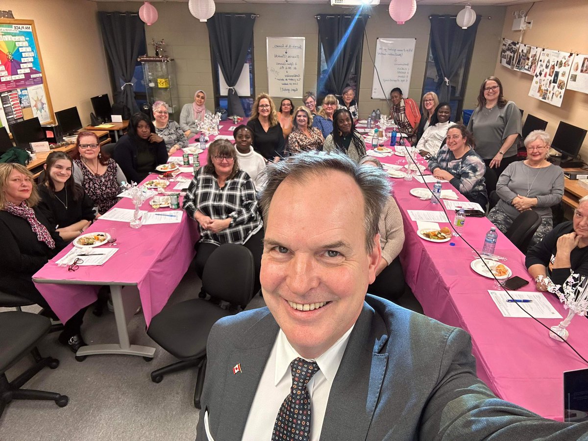 stevenmackinnon's tweet image. Bonne #JIF2024!
Notre gouvernement investit dans les femmes. Nous réduisons de moitié les frais de garde d'enfants, nous introduisons une couverture contraceptive pour qu’elles n'aient pas à s'inquiéter des coûts et nous investissons dans les femmes entrepreuneures. 1/2