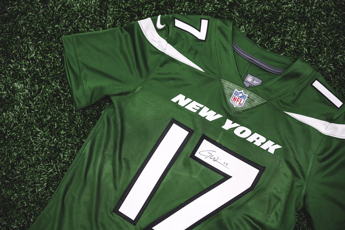 New uniforms are on the way, but first who wants this signed @GarrettWilson_V jersey? Follow and retweet for a chance to win. Rules: nyj.social/3wOiixl #Sweepstakes