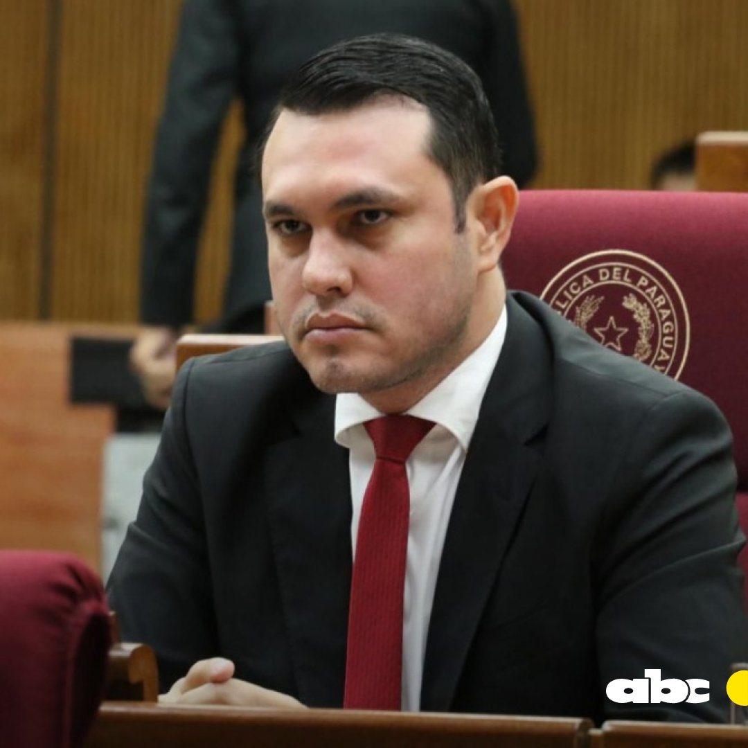 ABCCardinal's tweet image. #AHORA| La Cámara de Apelaciones decidió revocar la resolución del juez Penal de Garantías, Miguel Palacios, que admitió la imputación contra el senador cartista Hernán Rivas.

🔸 El expediente se remite a la Fiscalía General del Estado para que presente imputación.

Informa:…