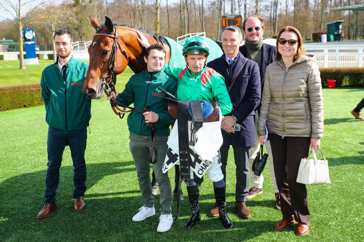 Coup de 3⃣ pour la casaque @AgaKhanStuds, @pasquito60 et @GraffardRacing à Chantilly 🥇 Dolayli 🥇 Zarir 🥇 Variyni