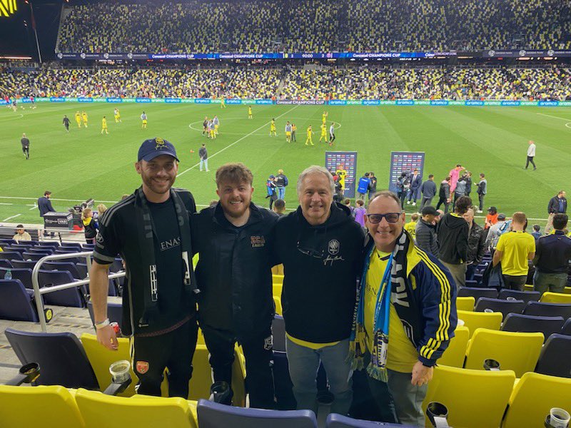 CBProdigy's tweet image. Finally got to see MY GOAT play ❤️