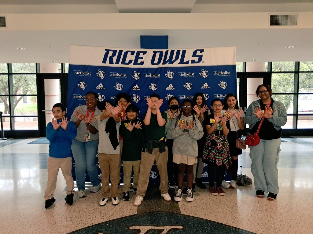 .@PleasantvilleES Ss enjoyed their college tour field trip, learning so much about future aspirations to attend college. TY @RiceUniversity for welcoming, supporting mission to ensure all Ss possess College, Career, Military Readiness. #DestinationExcellence #Destination2035