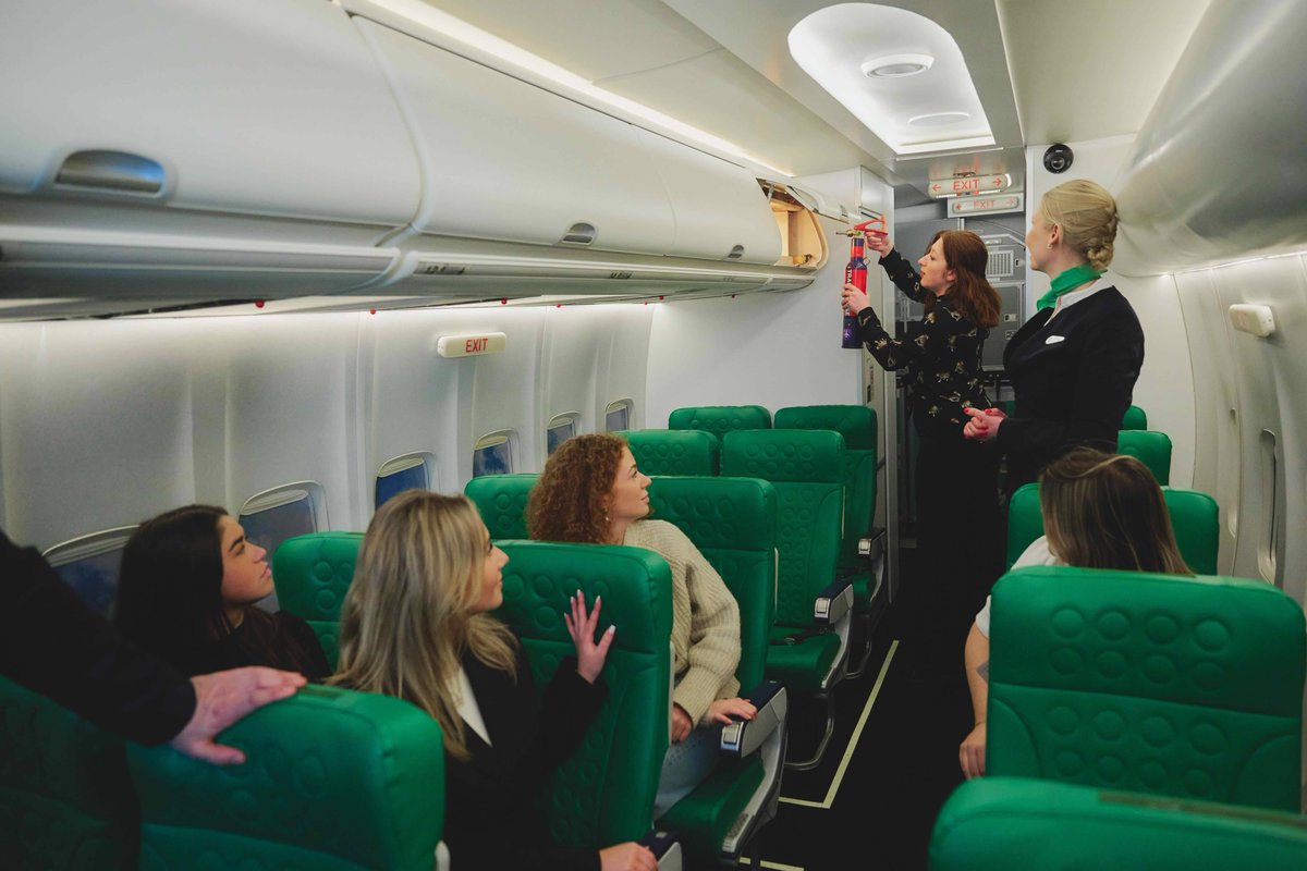 TechnologyBaseT's tweet image. Training Truck @transavia ingericht met onderdelen uit door @AELSnews ontmantelde Boeing 737: technologybase.nl/nieuws/107/tra…

📸 Transavia