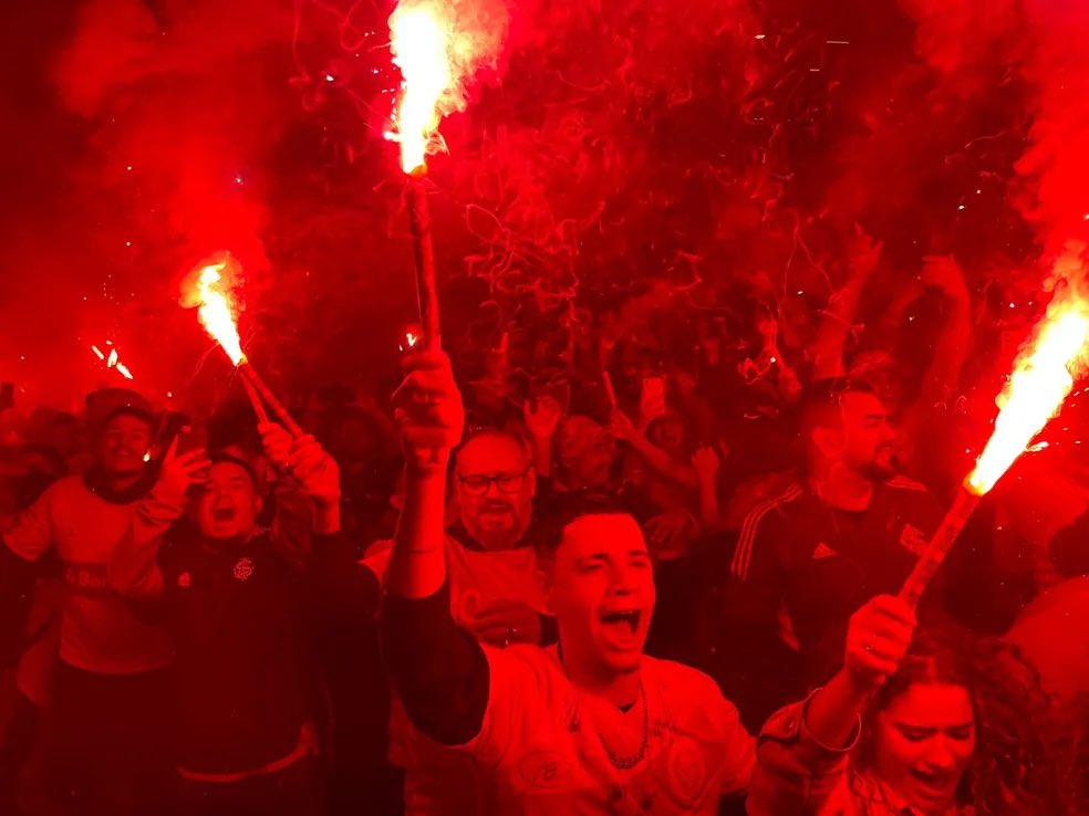 Alexandre_Ernst's tweet photo. 45 mil no sábado pra #Inter x São Luiz…

Quem vai, favorita. 
Quem não vai RT só pra eu ver uma coisinha… https://t.co/iCYmnhEdC3