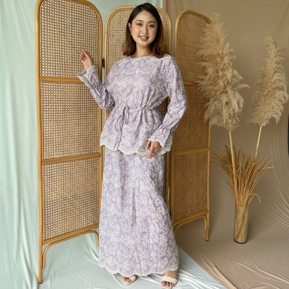 itsaere's tweet photo. Marukee 2.0
RM139

Material : Floral embroidered cotton 
Shoulder : 15.5 inch 
Bust : 46 inch
Lenght : 26 inch 
Skirt Waist up to 42 inch 
Hips 48 inch 
Lenght : 41 inch

Color: black, pink, purple, blue, green

Dm or whatsapp to order

https://t.co/aCTjViT34B https://t.co/26VKSBDnrX