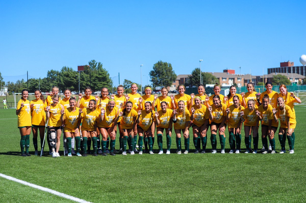 Happy International Women’s Day from Bearcat Soccer #oabaab💚🐻🐱 #onemore #respectthepaw #internationalwomensday