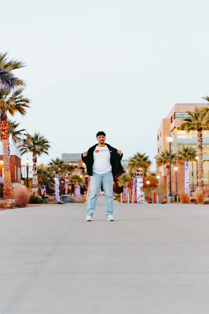 UtahTechMBB's tweet photo. Happy Birthday to our manager @tytyjames23 ๐ฅณ Thank you for all you do for the program โผ๏ธ
#UtahTechBlazers | #UniteTheFamily x #IntoTheStorm https://t.co/DvF0qnulZp