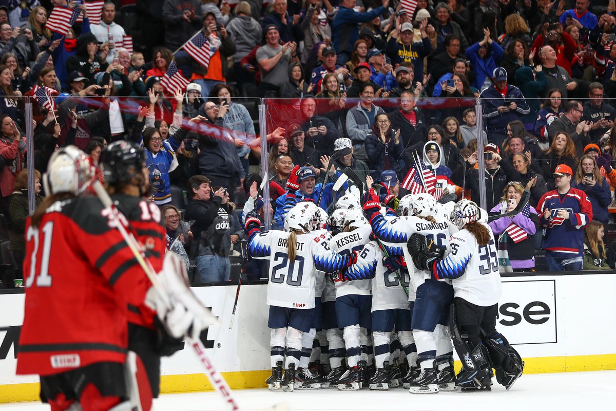 Breaking barriers and records. 💪

Four years ago, history was made at Honda Center as the U.S. and Canada Women’s National Hockey Teams took the ice in front of 13,320 fans for the #RivalrySeries. This milestone event marked the largest crowd for a women’s hockey game in the