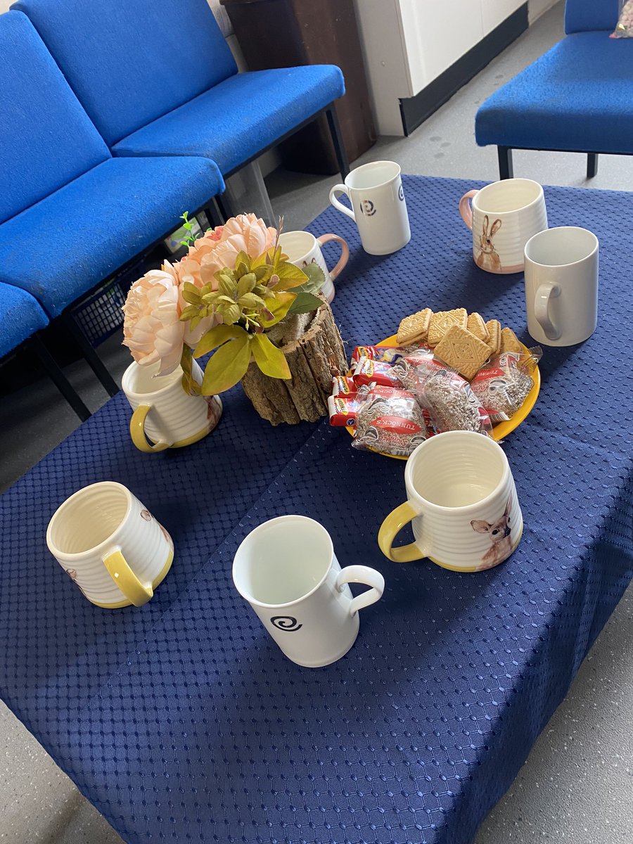 A hot chocolate and biscuit afternoon to recognise some individuals who have shown the school values this week! 
#greatchat #recognition #lotsofsmiles