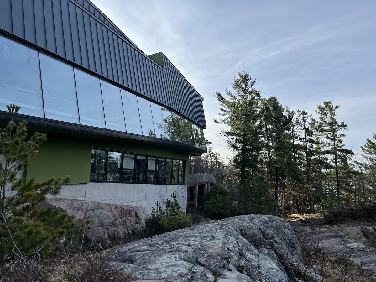 Planning a trip to Killbear for March Break? The Discovery Centre will be open 10-3pm March 9-16. Stop by and check out all our cool exhibits! 👀🐻🦌🐍 #KillbearPP #MarchBreak #WereOpen
