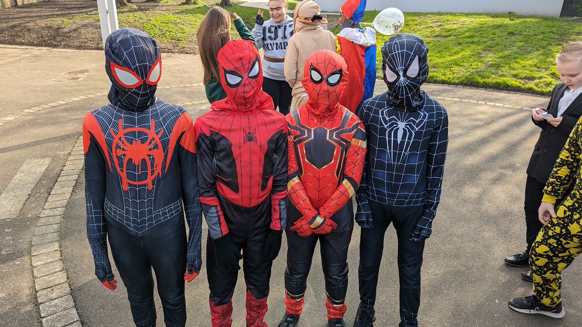 SHPSYear6's tweet photo. What a day. @HeathSomers celebrated World Book Day today and year 6 were definitely the best dresses year group! We had so much fun with book related activities. #TeamSomers https://t.co/LpOJR02sah