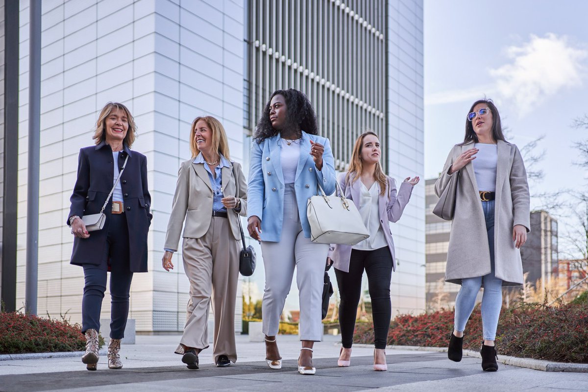 Empowering minds, breaking barriers! 💻✨ Happy International Women's Day to the incredible women shaping the future of tech at TeckPath. Together, we code, innovate, and inspire! 🚀👩‍💻 #WomenInTech #TechTrailblazers #IWD2024 #InnovateWithEquality #WomenInSTEM #CodeQueens