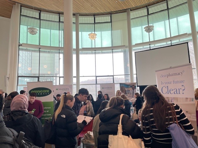 Elaine Youngson(MPharm course leader @RGUPALS) & Lynsey Brosnan (careers consultant @rgucareers - welcomed different organisations to the pharmacy careers fair today to offer information & advice to our stage 2 &3 MPharm students. Great networking opportunity #MPharm #careersfair