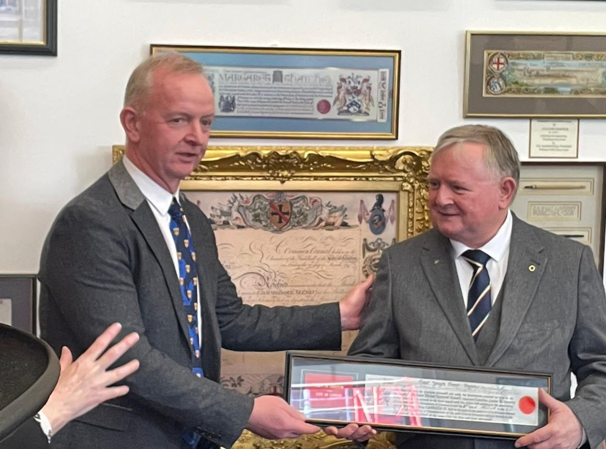 MyICCLondon's tweet image. 🌟Delighted to announce that our Chairman @HIBERNIAN04 was today granted the distinguished #FreedomOfTheCity. His friends &amp;amp; colleagues at @MyICCLondon, @HeritageIrish, @IrishLitSoc are most proud to see a valued member of our cultural community receive this honour👏 @cityoflondon