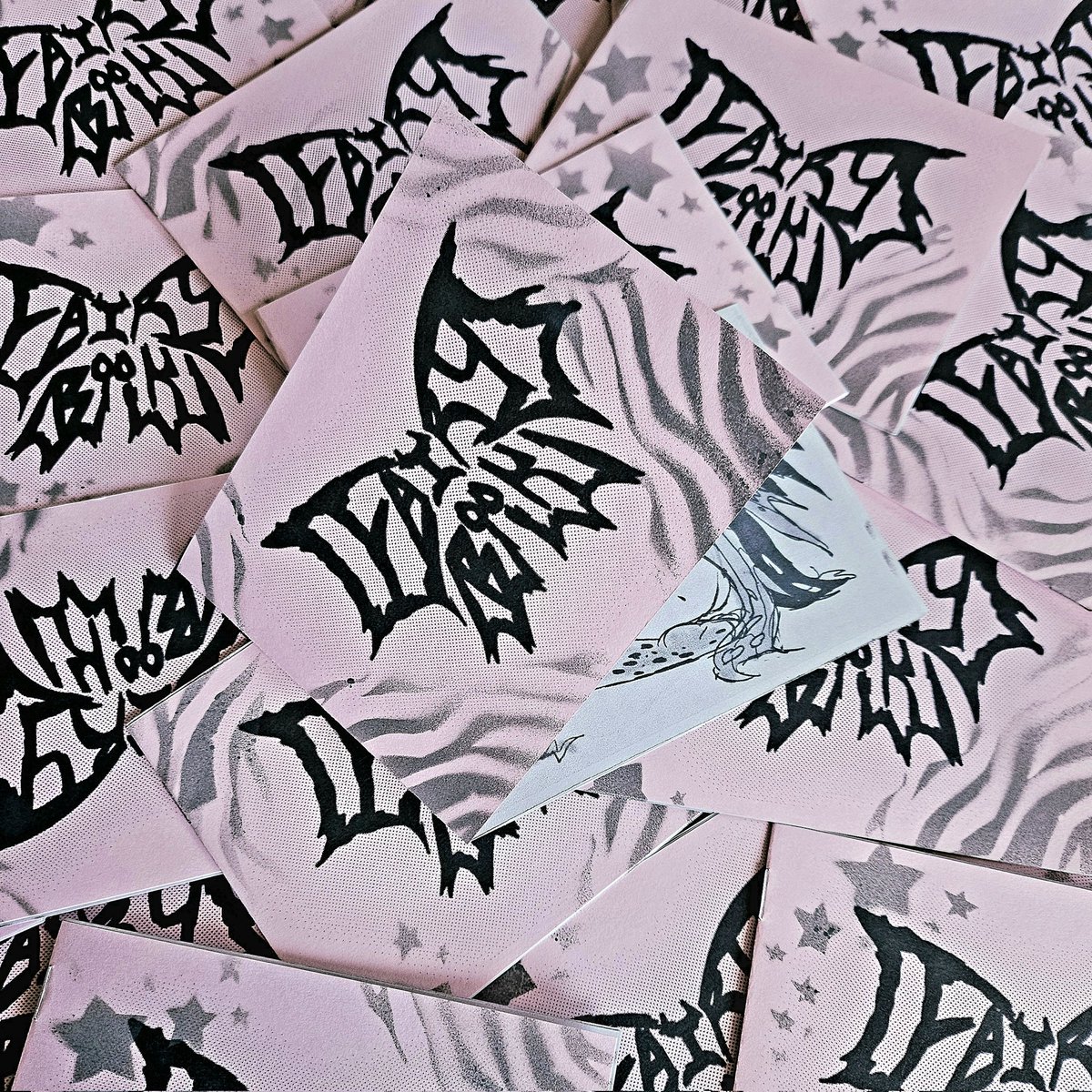 DOLLYROTTENZ's tweet photo. Fairybook zine✨️✨️ https://t.co/TaAInZ1XkC