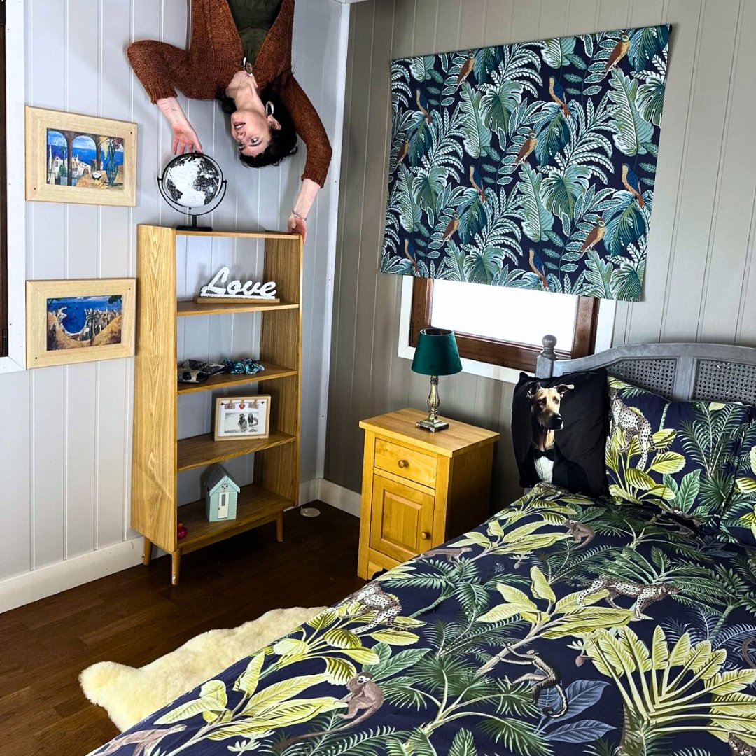 Upside Down House Brighton opens again tomorrow, 09th March with a brand new even quirkier makeover 💥🤩

Here's a quick SNEAK PEEK 👀 for you to enjoy before tomorrow 🙃🏡

Tickets for this weekend are selling fast so make sure you book yours before they are sold out 🏡😎