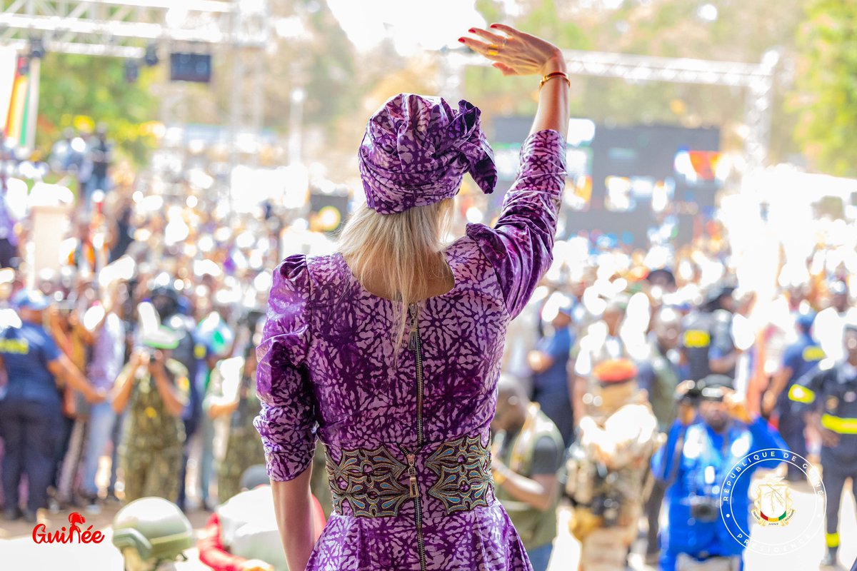 J'ai été ce 8 mars à la rencontre des braves femmes de Kindia, dépêchée à cet effet par mon époux, le Président Mamadi Doumbouya, pour y délivrer son message de soutien à toutes les Guinéennes et recueillir leurs différentes préoccupations. Le Président de la République, en…