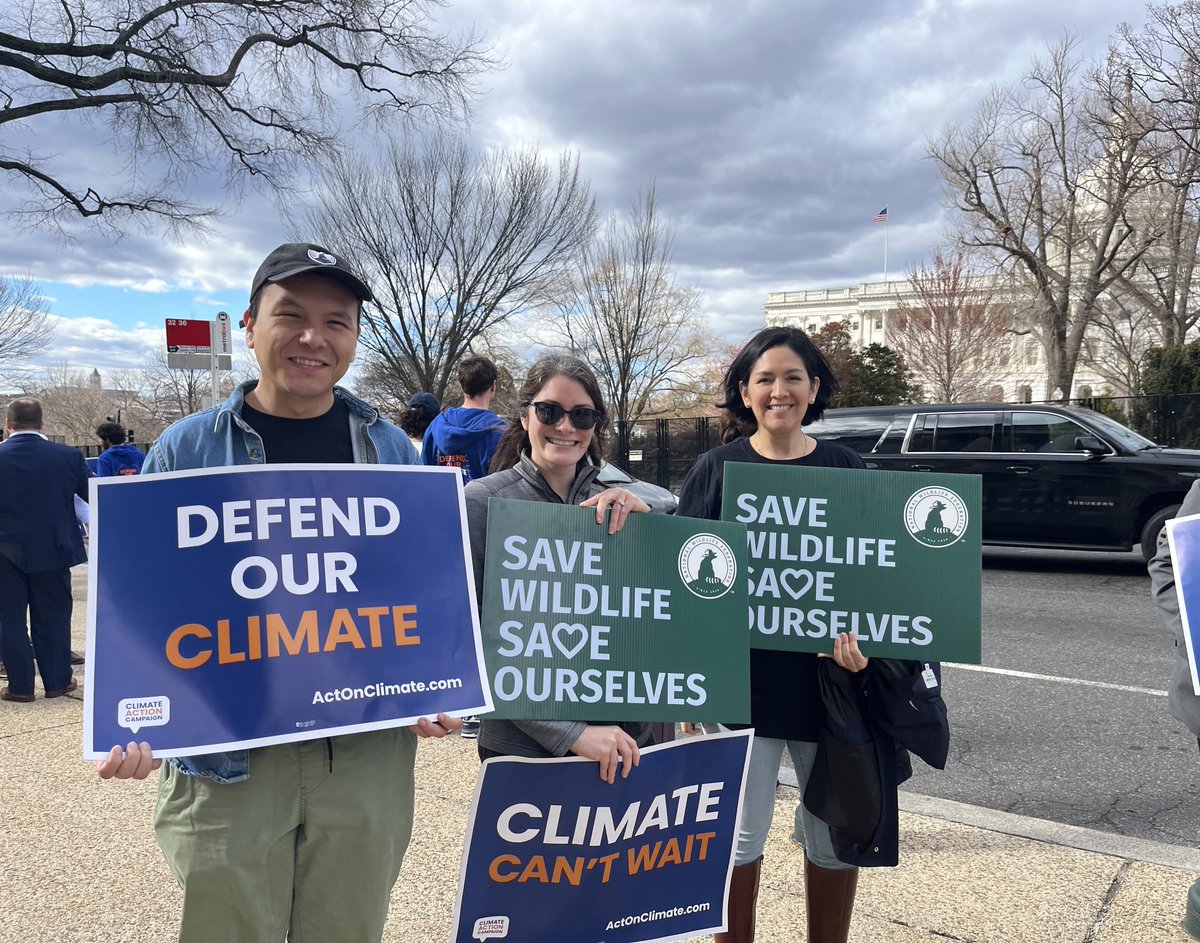 Thank you @POTUS for his commitment to tackling the #climatecrisis, protecting our lands & waters, and building a #cleanenergy future in the State of the Union speech!

Yesterday we joined @actonclimateus at the Capitol to advocate for continued climate action. #StateOfTheClimate