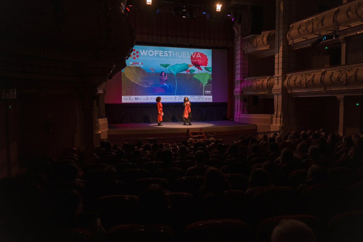 DiarioHuelva's tweet photo. 📸 FOTOGALERÍA | Éxito de público en la inauguración de WofestHuelva @WOFESTHUELVA  https://t.co/au2AMJzfwh https://t.co/NSeMWjHf2g