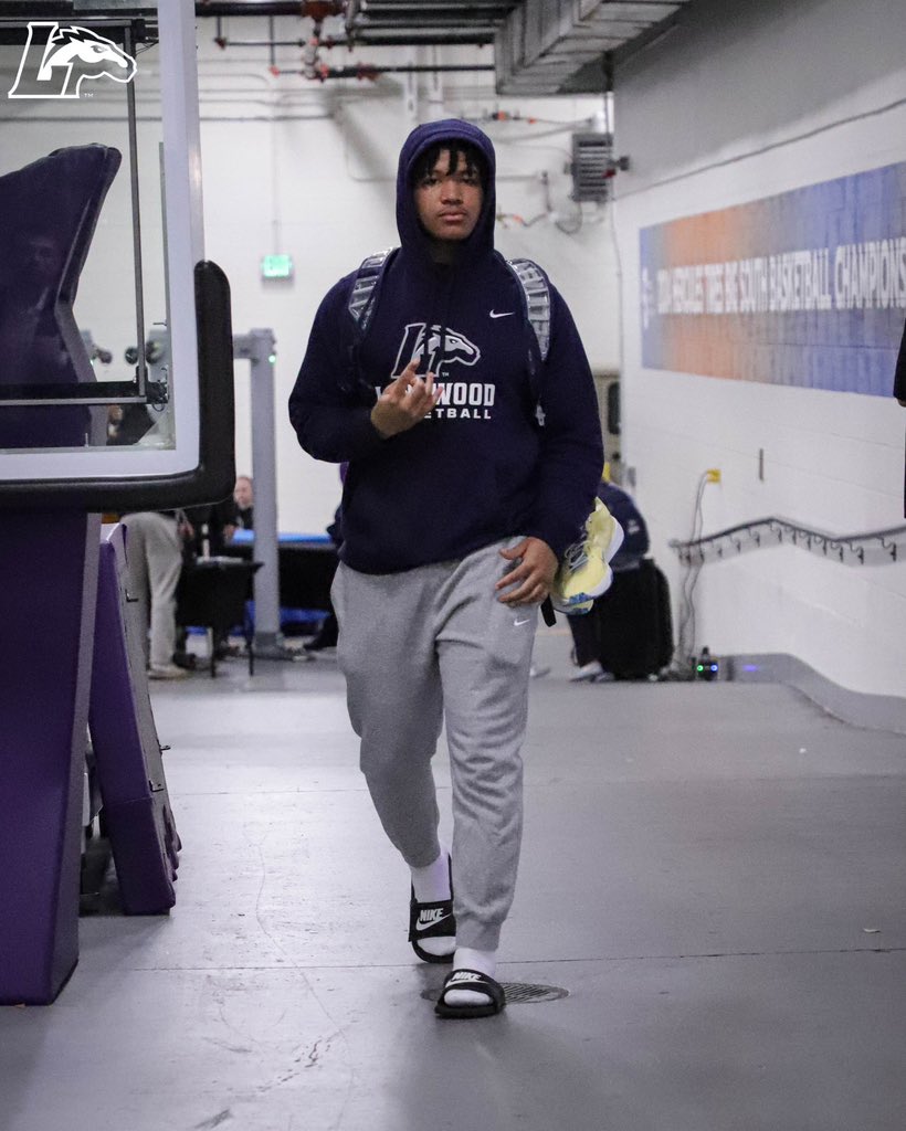 LongwoodMBB's tweet photo. 𝐆𝐨 𝐓𝐢𝐦𝐞 🔒

S.O.B. #OnTheRise https://t.co/uznaIgL7JU