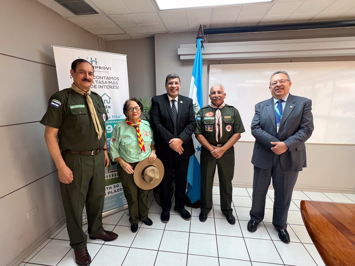 BanhproviHN's tweet photo. BANHPROVI se complace en hacer de conocimiento público la reunión con Directivos de la Fraternidad Baden Powell, inspirada en los valores del movimiento scout fundado por Baden Powell, para establecer una alianza estratégica en apoyo de los adultos Scouts de Honduras. https://t.co/rk9w6c9YiF