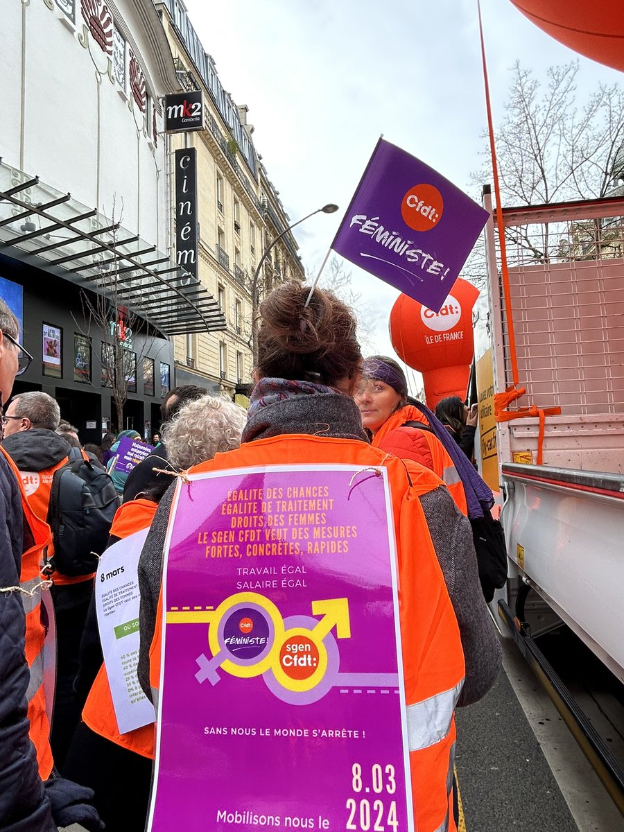 fguimbretiere's tweet photo. Une belle mobilisation aujourd’hui #8mars pour enfin atteindre #egapro Les femmes subissent en majorité les bas salaire, les temps partiels, des conditions de travail difficiles, il faut agir efficacement et plus vite ! #DroitsDesFemmes https://t.co/068gsTDndk