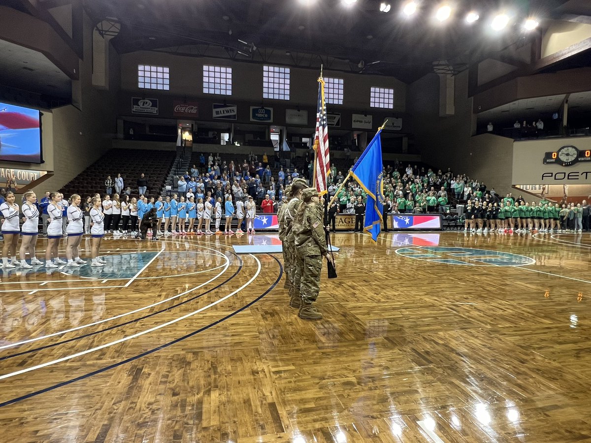 All set for Day 2 in Sioux Falls. No. 8 Stevens (13-9) is taking on No. 5 Pierre (15-7) in the consolation semis at the Sanford Pentagon. Follow for updates #sdpreps