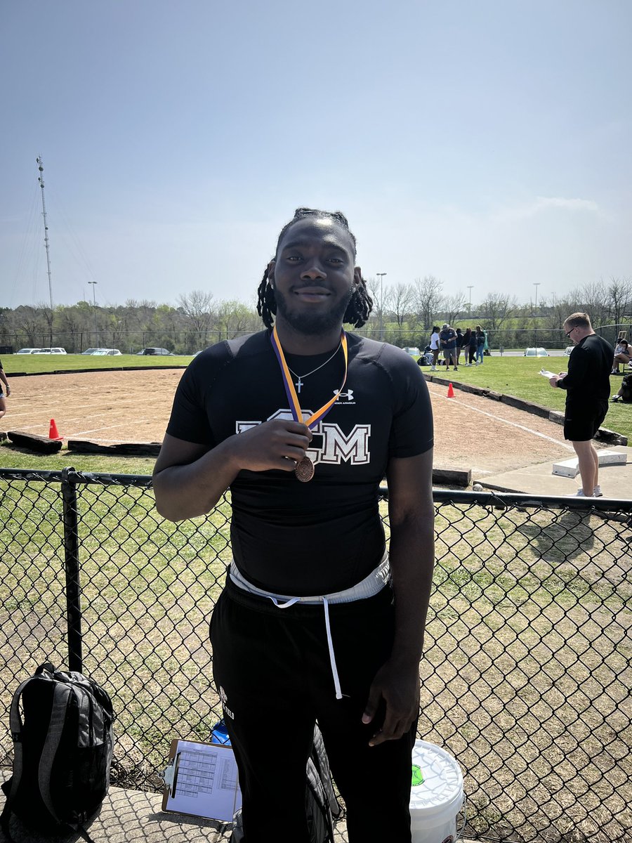 🚨 PR ALERT 🚨 @JordanLynch2024 places 3rd at the Montgomery Relays with a throw of 47 ‘11.5” 🥉
